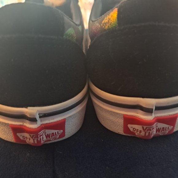 Vans - Picture 5 of 6